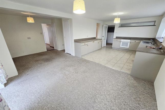 9, Menheniot Crescent, Launceston photo 2