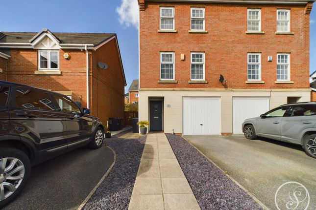 Town house for sale in Lee Edge, Leeds