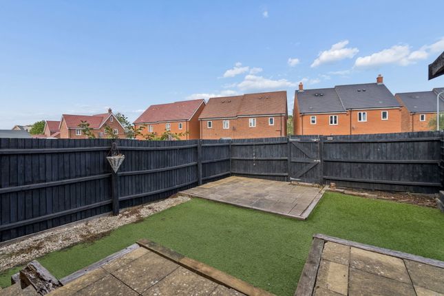 5, Campbell Lane, Leighton Buzzard photo 3