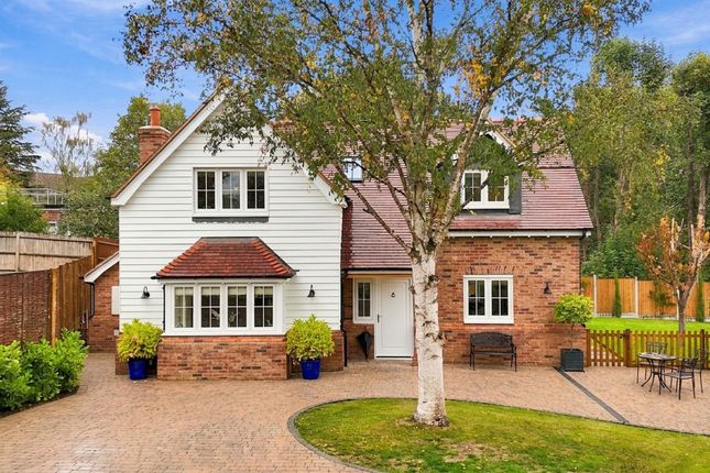 2-bed detached on Maple Cottage Common Road, Ingatestone, £1,250,000