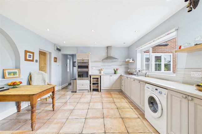 2 Birkett House, Front Street, Barnby photo 4