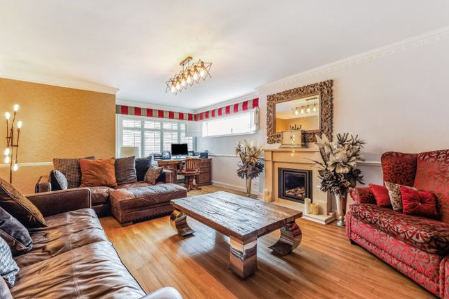 22, Baas Hill Close, Hertfordshire photo 3