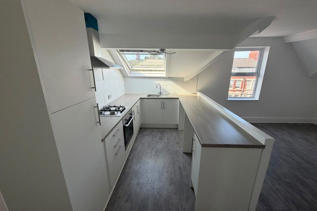 Flat 3, 25, St Davids Road South, Lytham St Annes photo 2