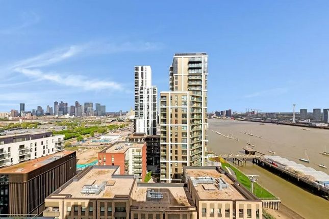 City Peninsula, 25 Barge Walk, London photo 3