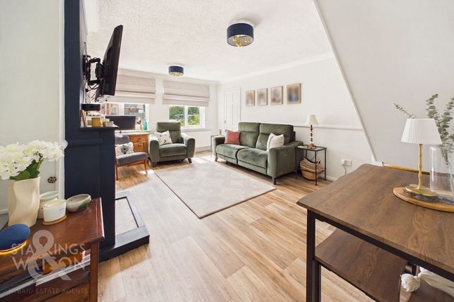 9 Newton Close, Norwich photo 5