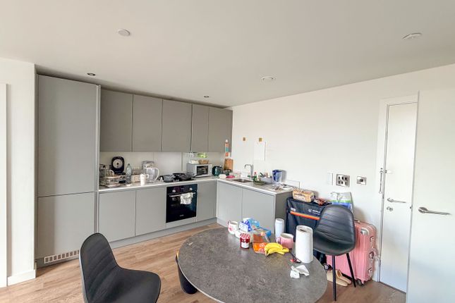 Flat B1402 Oxygen Tower, 50 Store Street, Manchester photo 3