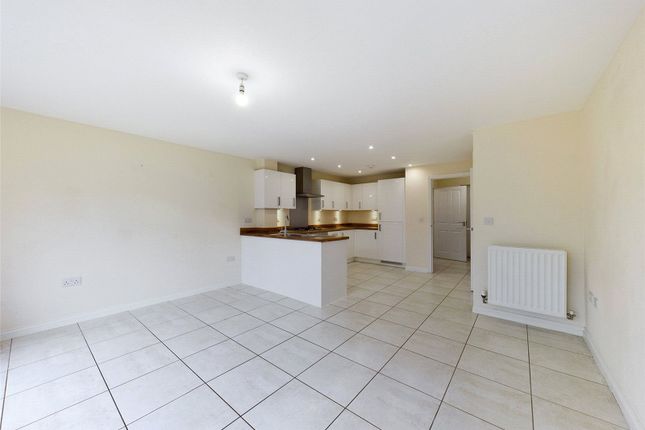 63, Chestnut Road, Gloucester photo 4