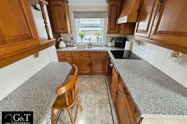 97 Hinksford Mobile Home Park, Kingswinford photo 4