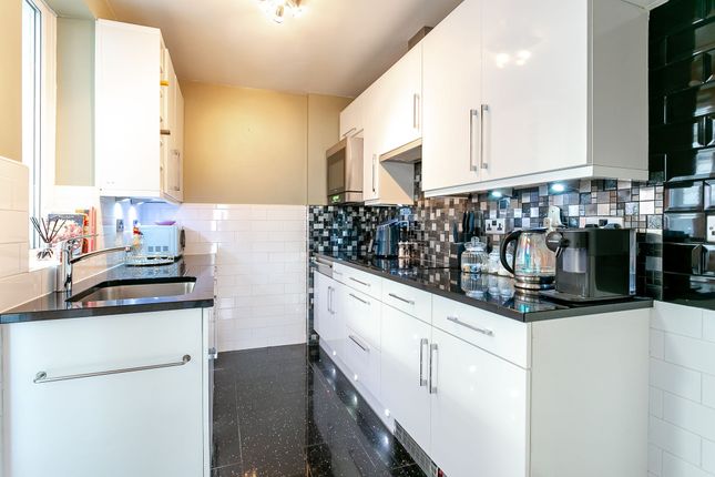 15 Cecil Street, Harrogate photo 2
