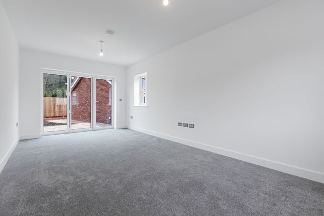 3 Glebe Farm, Church Street, Weldon photo 3