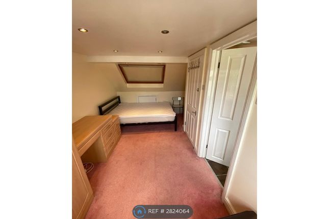 Southbury Avenue, Enfield, London photo 4
