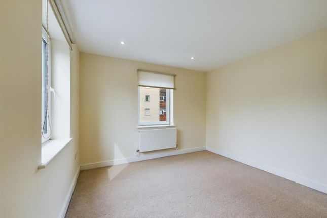 Flat to rent in Cubitt Way, Oundle Road, Peterborough