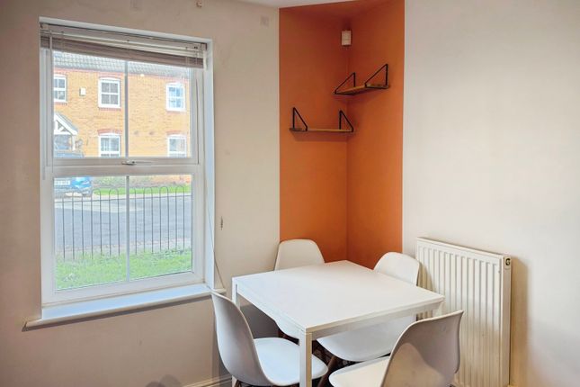 Rowans Crescent, Nottingham photo 4