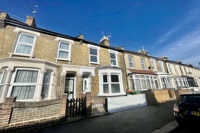 Thumbnail Property to rent in Elmhurst Road, London