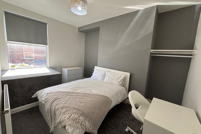 2 Claremont Grove, Leeds photo 5