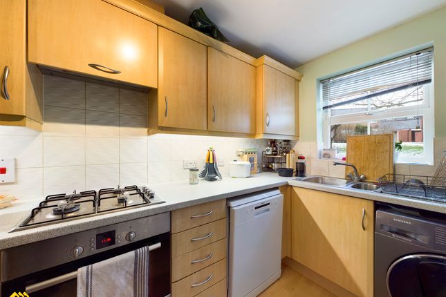 Thumbnail Town house for sale in Thyme Close, Banbury