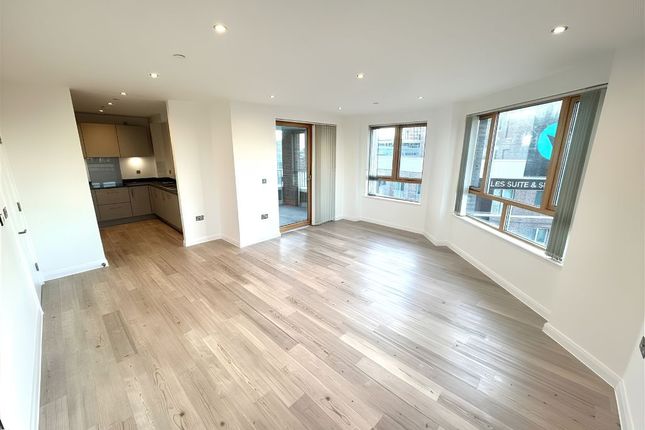 15 Greystone Mansions, Fielders Crescent, Barking photo 4