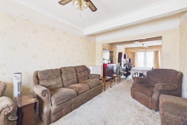 66, Hatherleigh Road, Ruislip photo 2