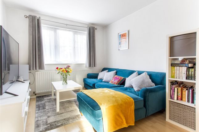 Flat for sale in Gladbeck Way, London