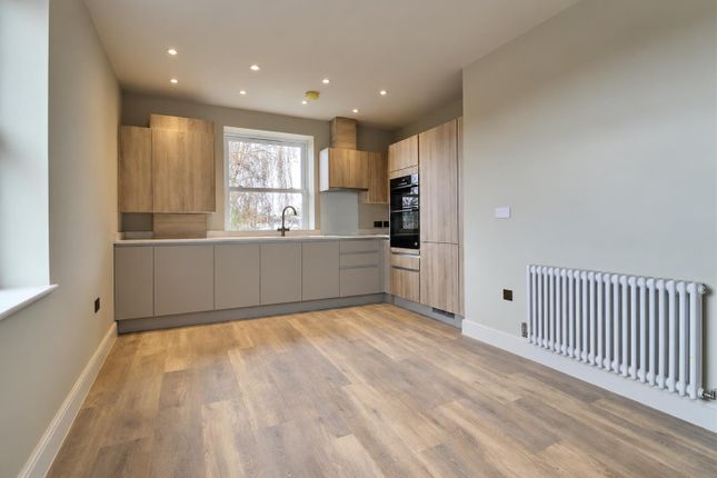 Apartment 5, Woodlands, Grove Road South, Southsea photo 3