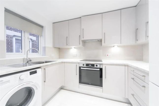Flat 7, Cousins Court, London photo 4