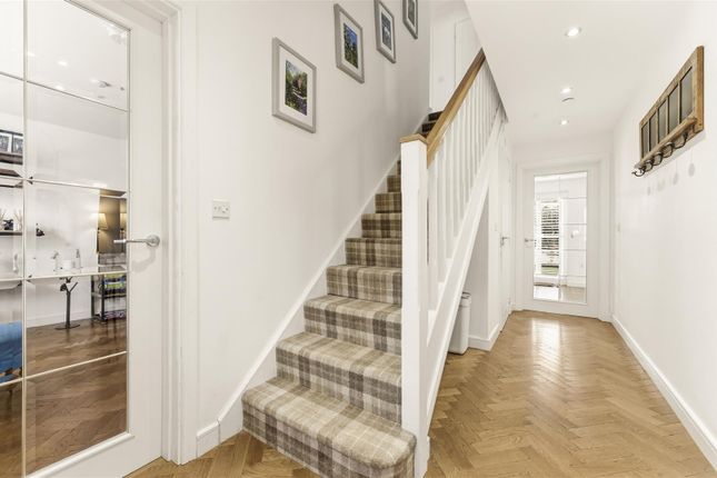 26, Clisson Close, Cowbridge photo 2