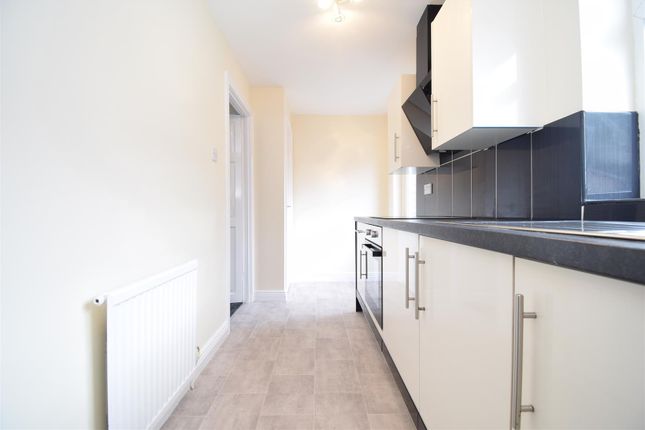74, Manor Road, West Yorkshire photo 4