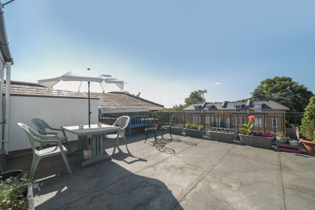3, 53, Kingston Hill, Surrey photo 4