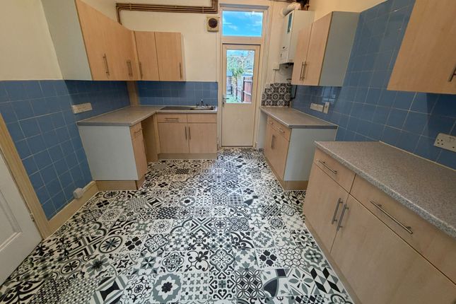 Broadwater Road, London photo 3