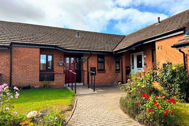 1-bed bungalow on 11, Bekonscot Court, Milton Keynes, £190,000