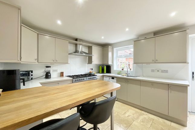 54 Clonners Field, Nantwich photo 2