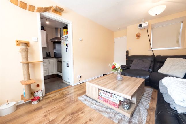 Flat 10, Alexandra House 2A,, Alexandra Avenue, Surrey photo 4