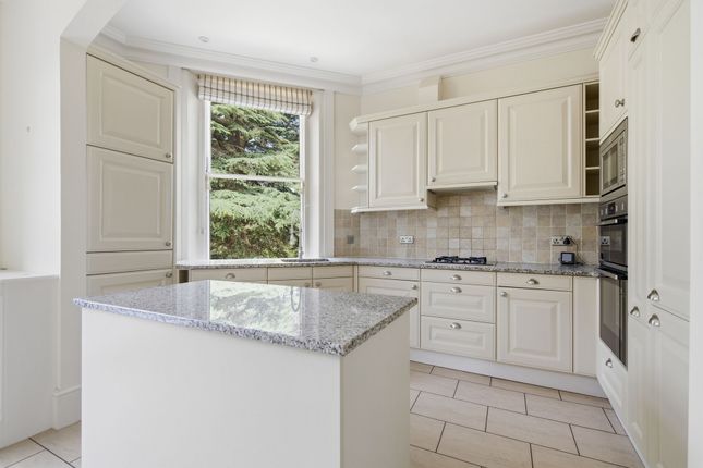 Flat D, Kings Ride House Prince Albert Drive, Ascot photo 4