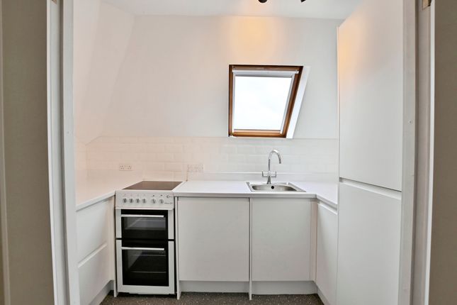 20, Russell Court, West Sussex photo 4