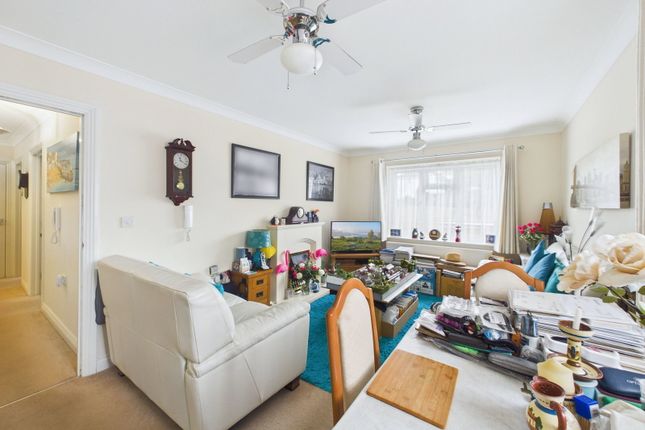 28,Flat 2, Redwell Road, Paignton photo 2