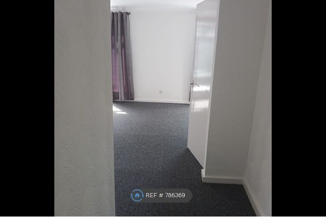Pendle Court, Bolton photo 3