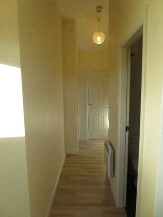 Flat to rent in Church Street, Paddock, Huddersfield