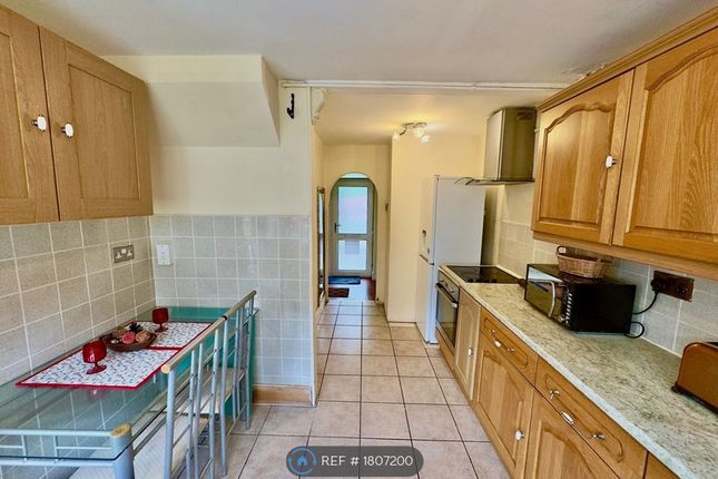 Thumbnail Terraced house to rent in Near City Airport, London