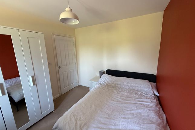 70, Wolverhampton photo 3