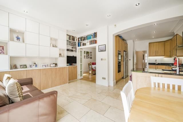 5-bed house on 14, Holly Park, London, £1,395,000