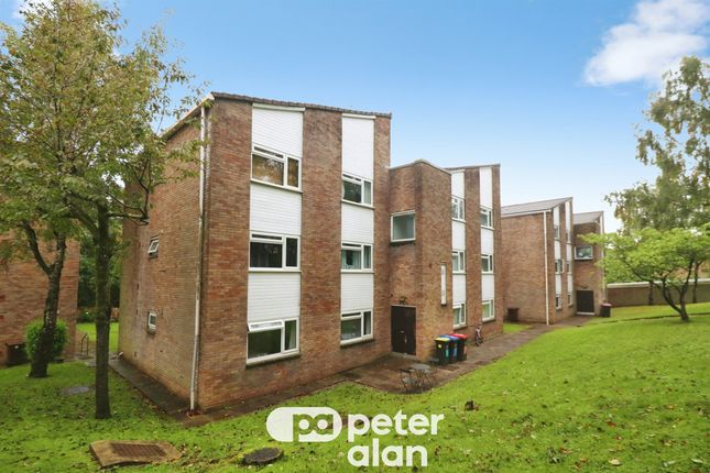 2-bed flat on Woodside Court, Cardiff, £220,000