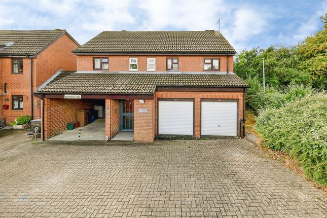 1-bed flat on 9, Fieldfare, Stevenage, £115,000