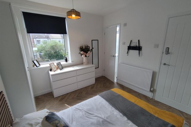 Room 3, 22, Priestsic Road, Sutton-In-Ashfield photo 5