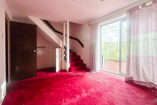 42, Givendale Drive, Manchester photo 2