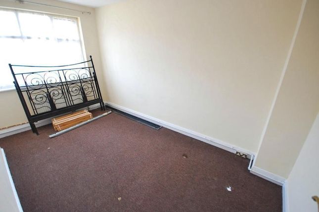 16 THE GRANGE, WEMBLEY photo 5