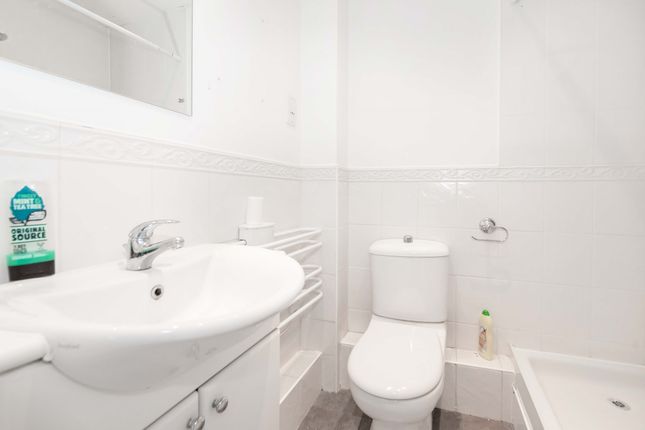 10, Old Dairy Close, Fleet photo 4