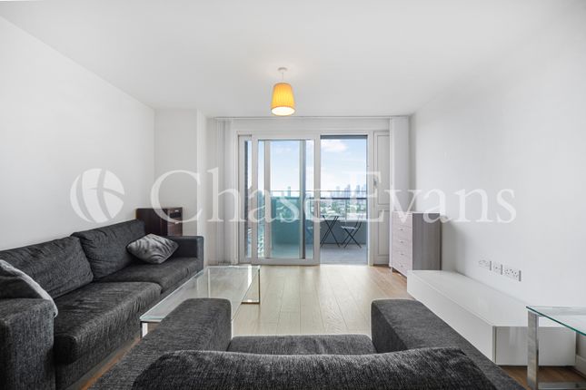 Flat to rent in Marner Point, St Andrews, Bow