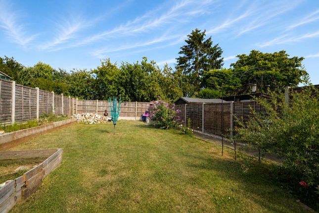 18, Northfield Avenue, Ringstead photo 3