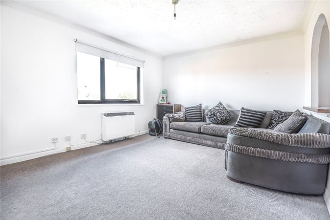 Robins Close Uxbridge Middlesex Ub8 1 Bedroom Flat For