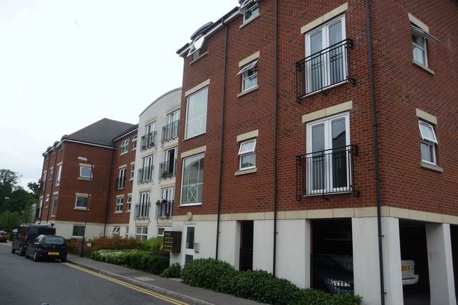 Thumbnail Flat to rent in Tobermory Close, Langley, Slough